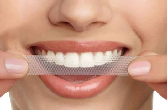 ¿Cómo funcionan las tiras blanqueadoras de dientes?